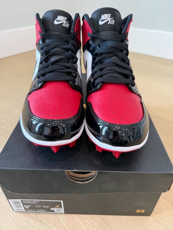 NWB Men\'s Jordan 1 Mid TD Football Cleats size 9.5 main image 9